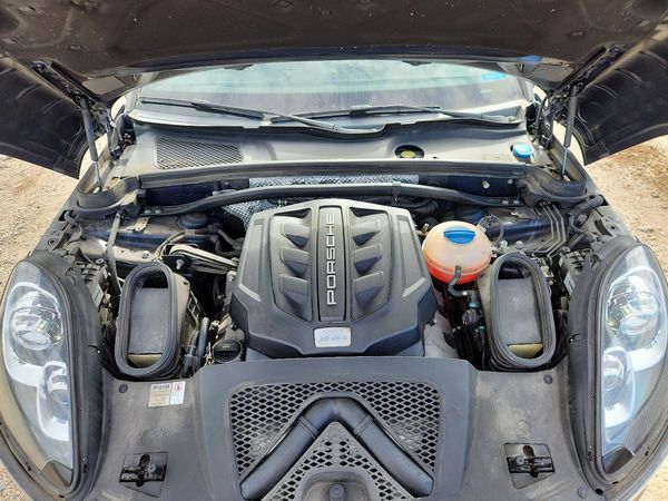 2018 PORSCHE MACAN Macan S