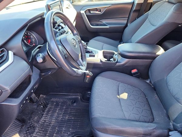 2020 TOYOTA RAV4 XLE