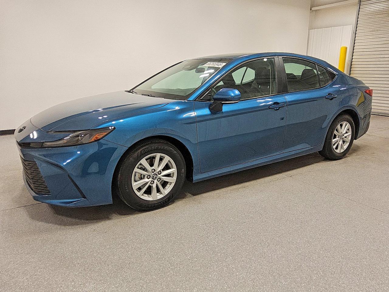 2026 TOYOTA CAMRY — Front 3/4