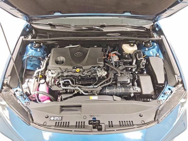 2026 TOYOTA CAMRY — Engine bay