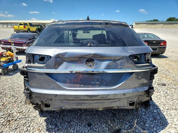 2022 VOLKSWAGEN ATLAS CROSS SPORT 4Motion SE w/ Tech