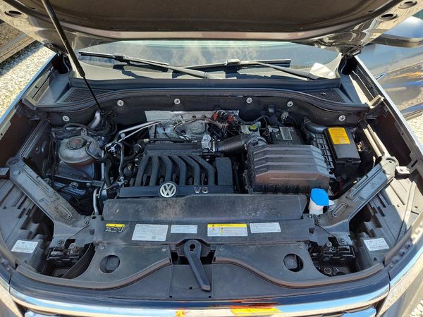 2022 VOLKSWAGEN ATLAS CROSS SPORT 4Motion SE w/ Tech