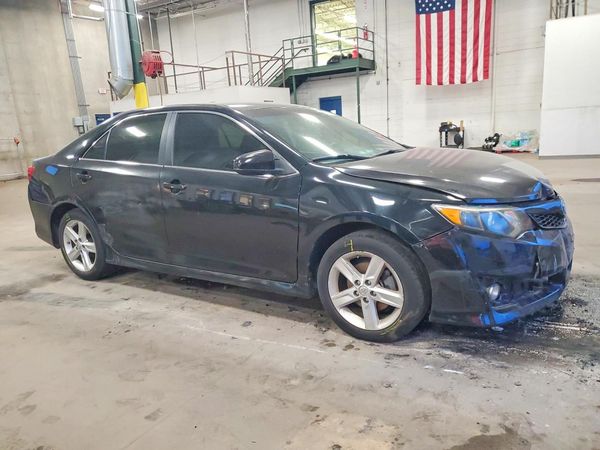 2013 TOYOTA CAMRY — Passenger 3/4