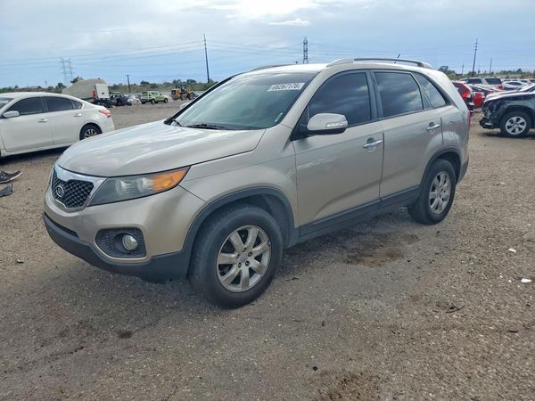 2013 KIA SORENTO Base / LX