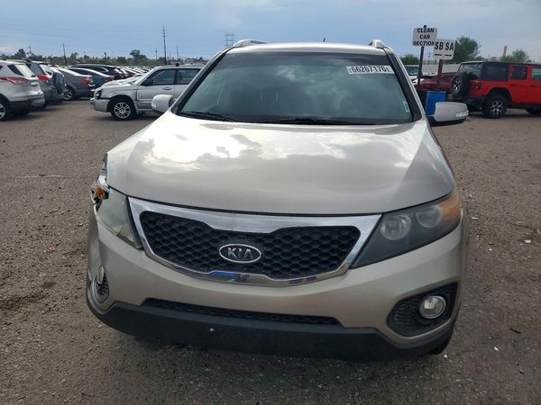 2013 KIA SORENTO Base / LX