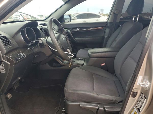 2013 KIA SORENTO Base / LX