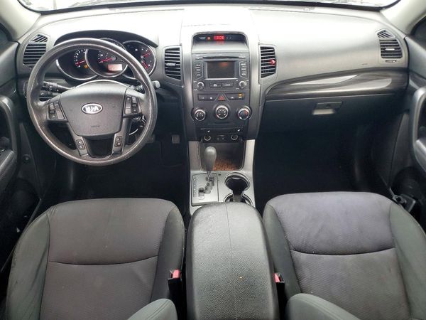 2013 KIA SORENTO Base / LX