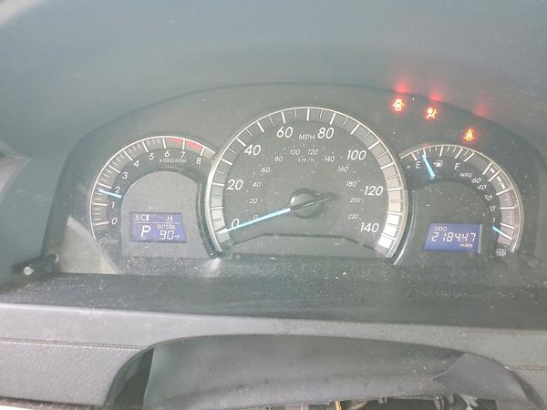 2012 TOYOTA CAMRY