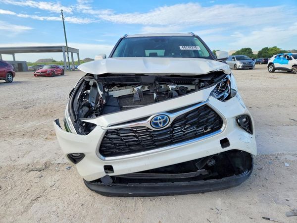 2021 TOYOTA HIGHLANDER Limited