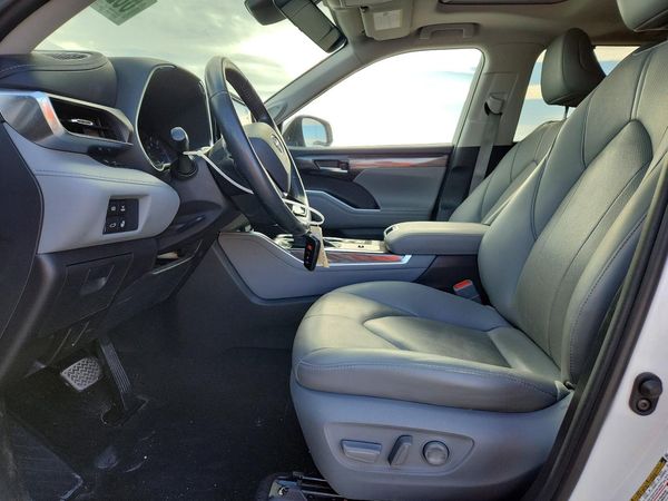 2021 TOYOTA HIGHLANDER Limited
