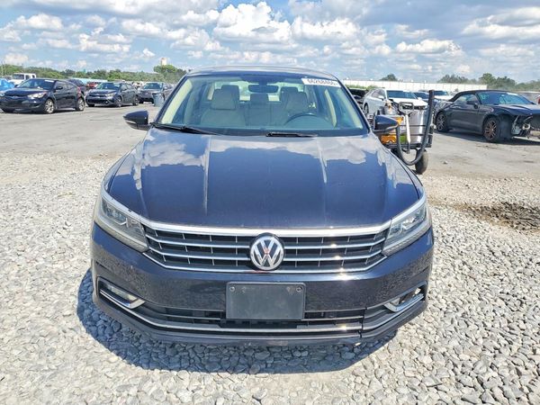 2018 VOLKSWAGEN PASSAT SE, SE w/ Technology