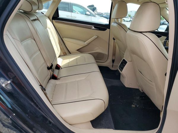 2018 VOLKSWAGEN PASSAT SE, SE w/ Technology