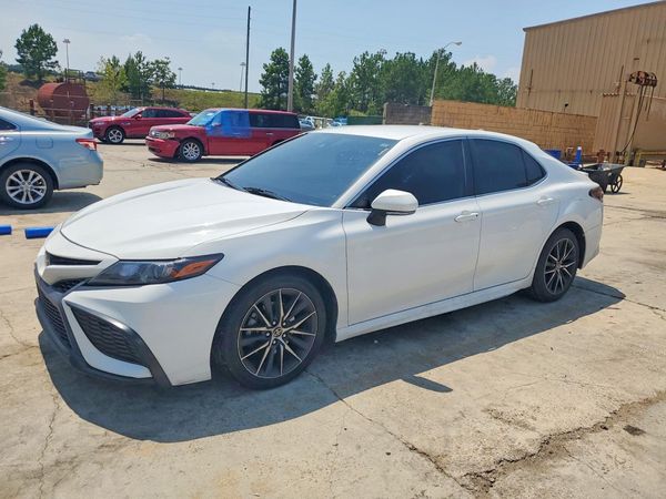2024 TOYOTA CAMRY SE — Front 3/4