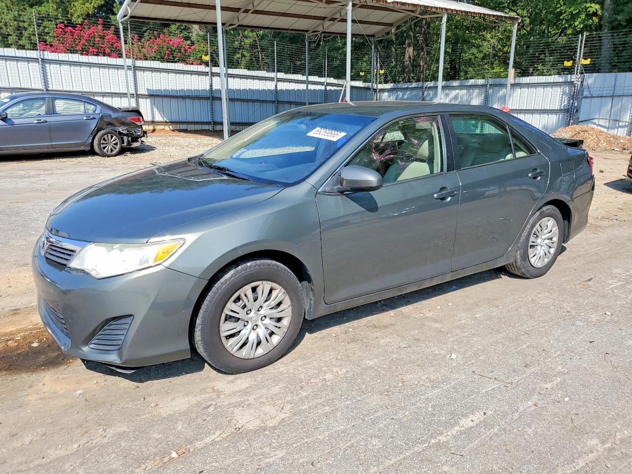 2014 TOYOTA CAMRY