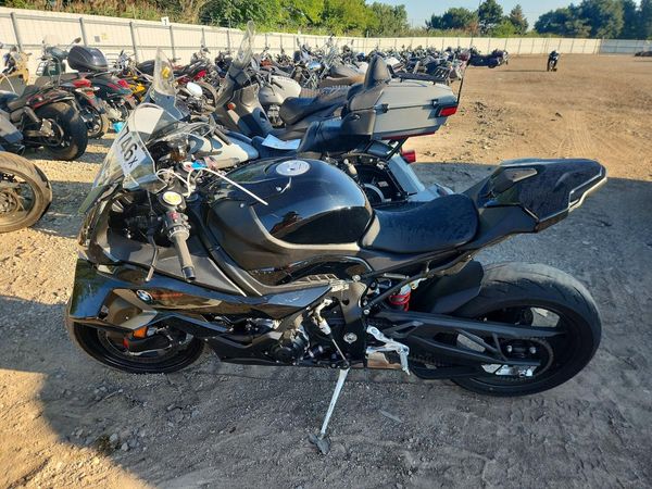 2026 BMW S 1000