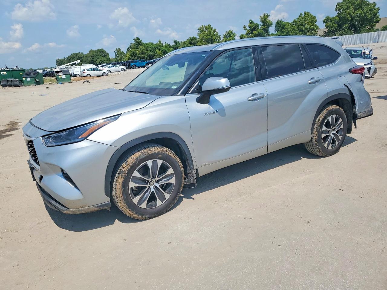 2021 TOYOTA HIGHLANDER XLE