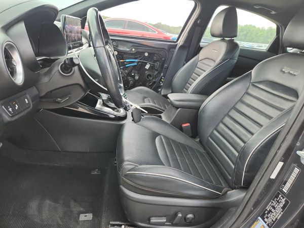 2022 KIA FORTE GT Line