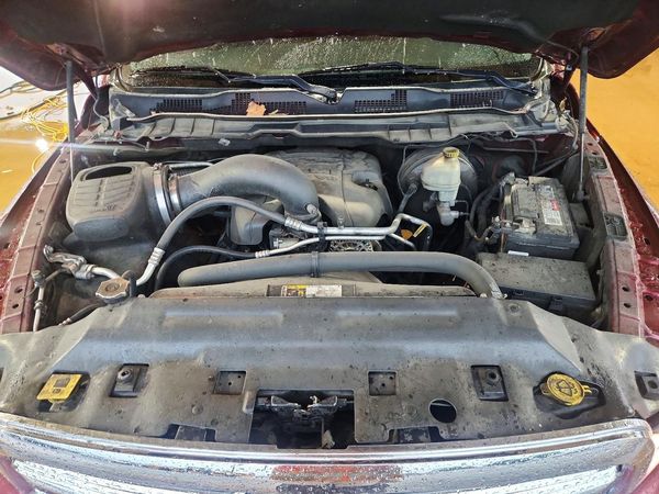 2016 RAM 1500 SLT