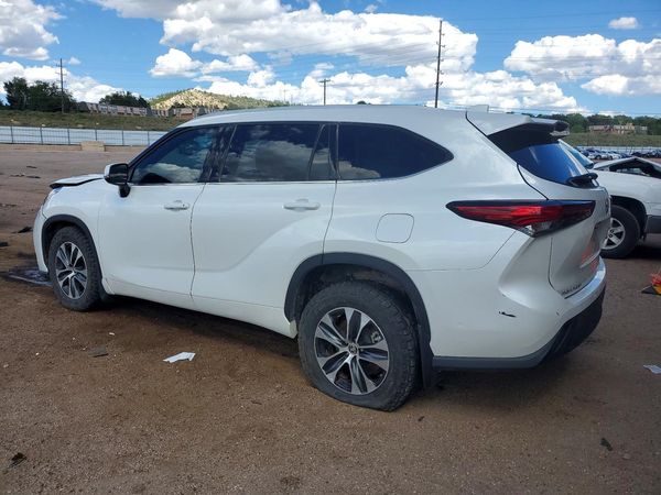 2022 TOYOTA HIGHLANDER