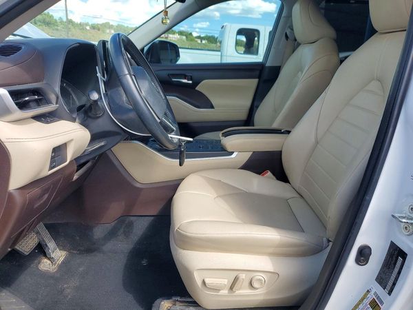 2022 TOYOTA HIGHLANDER