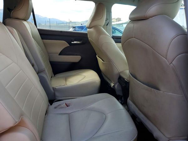 2022 TOYOTA HIGHLANDER