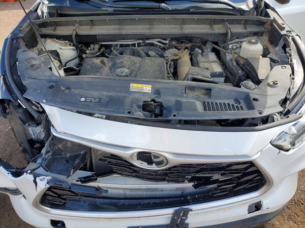 2022 TOYOTA HIGHLANDER
