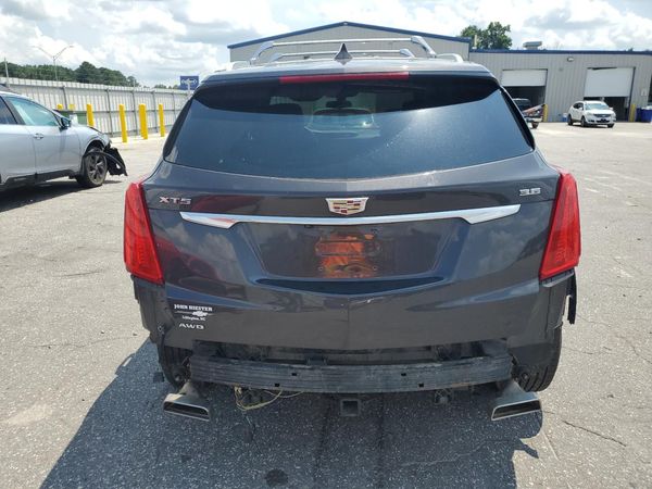2018 CADILLAC XT5