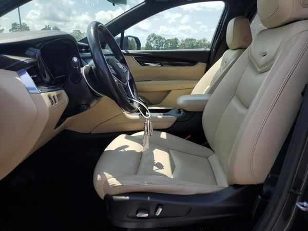 2018 CADILLAC XT5