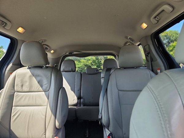 2017 TOYOTA SIENNA