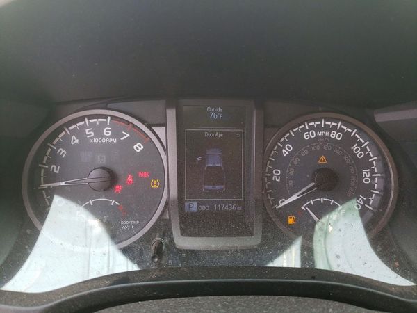 2016 TOYOTA TACOMA