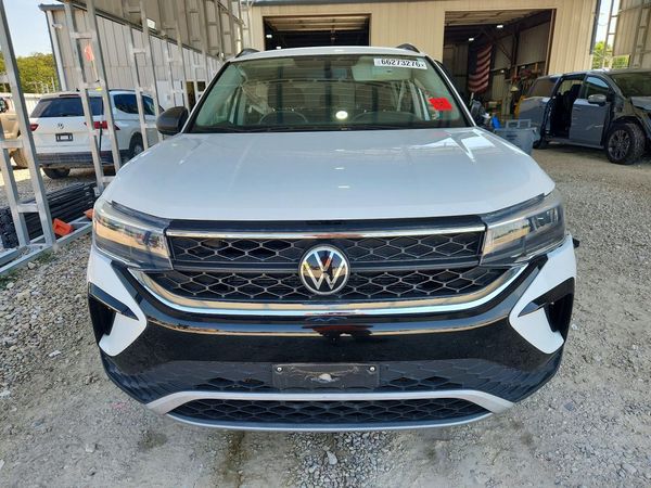 2022 VOLKSWAGEN TAOS