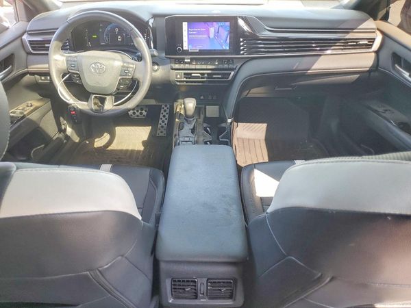 2025 TOYOTA CAMRY