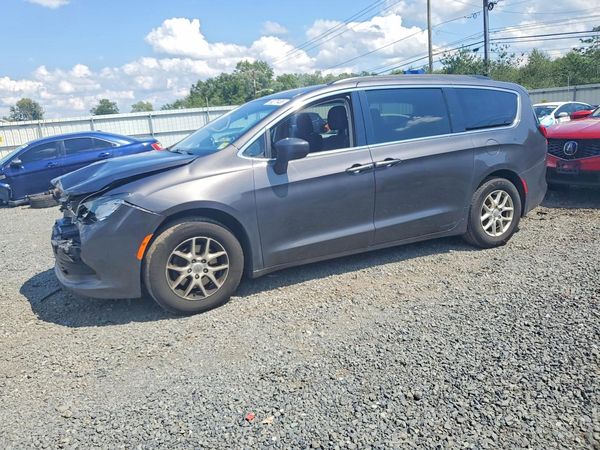 2020 CHRYSLER VOYAGER