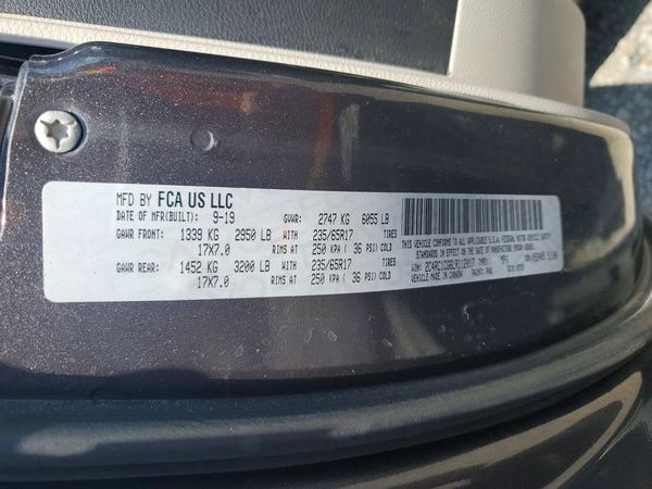 2020 CHRYSLER VOYAGER LX