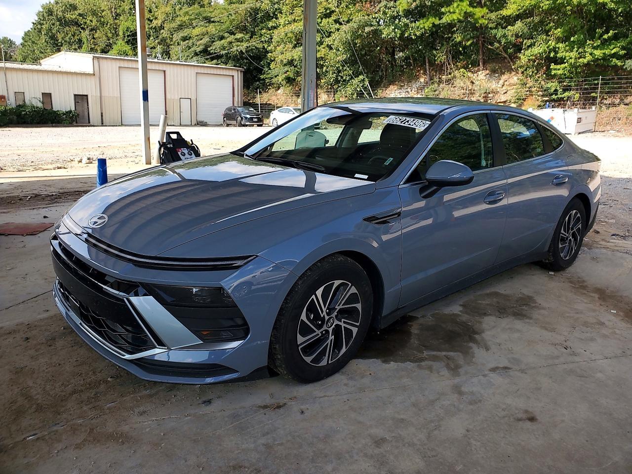 2026 HYUNDAI SONATA Blue — Front 3/4