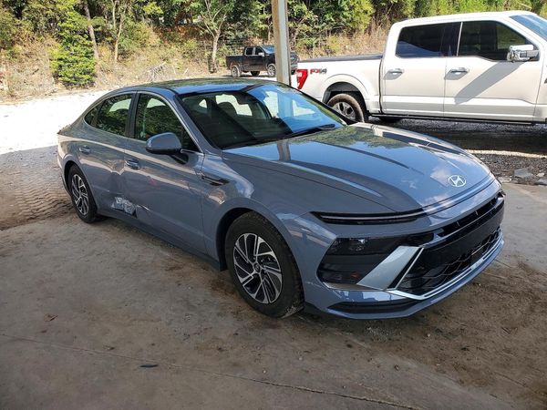 2026 HYUNDAI SONATA Blue — Passenger 3/4