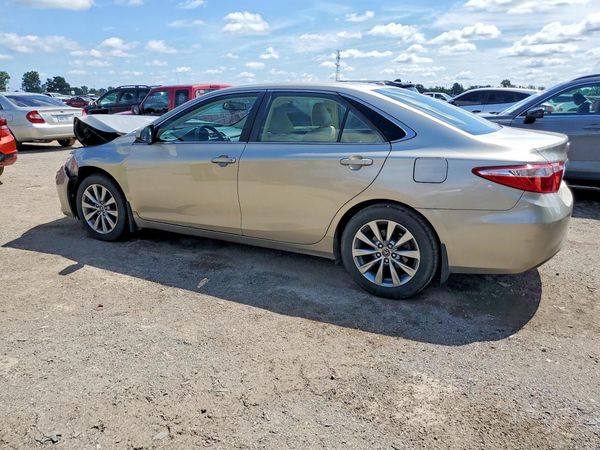 2015 TOYOTA CAMRY