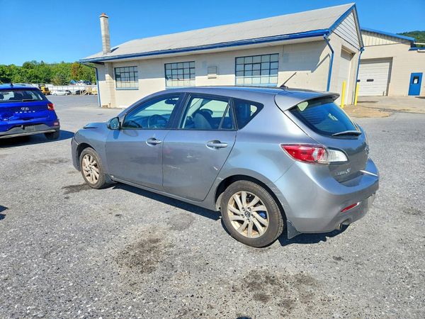 2013 MAZDA 3 Touring/GS
