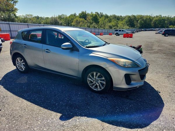 2013 MAZDA 3 Touring/GS