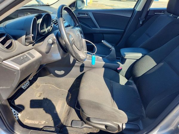2013 MAZDA 3 Touring/GS