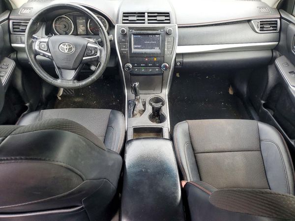 2016 TOYOTA CAMRY