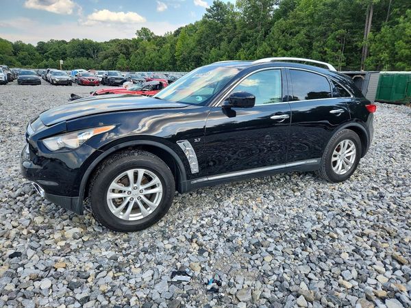 2015 INFINITI QX70