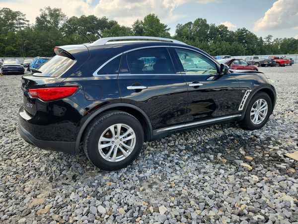 2015 INFINITI QX70