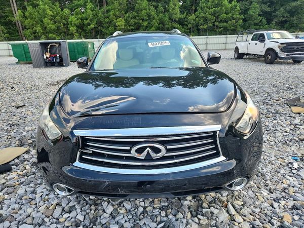 2015 INFINITI QX70