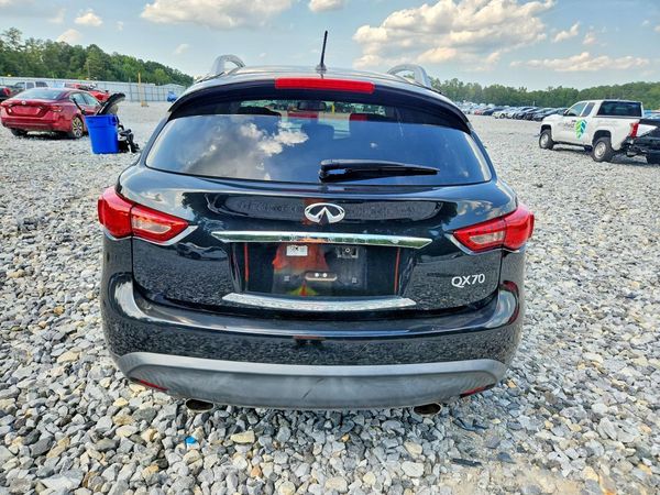 2015 INFINITI QX70