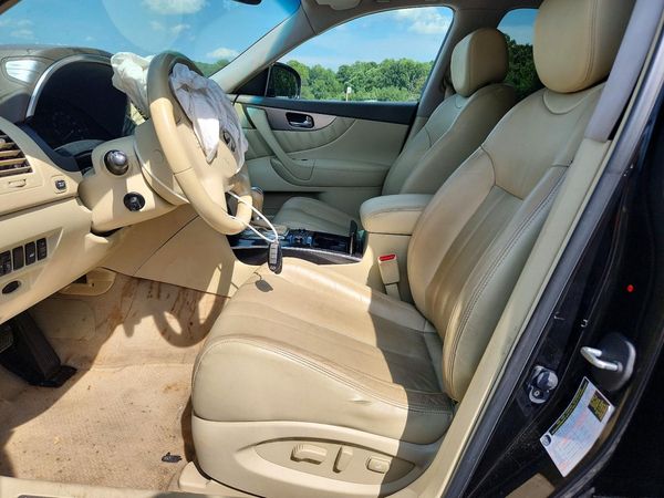 2015 INFINITI QX70