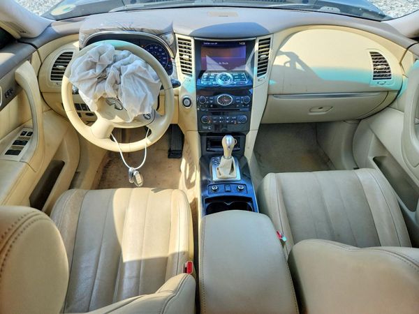 2015 INFINITI QX70