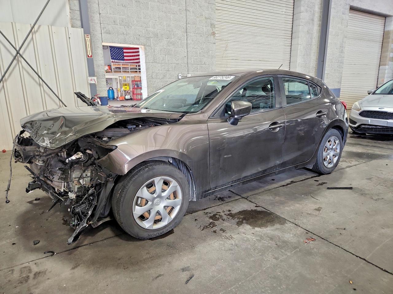 2016 MAZDA 3 SV/Base
