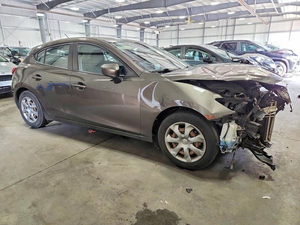 2016 MAZDA 3 SV/Base