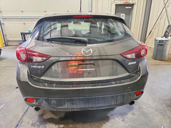2016 MAZDA 3 SV/Base